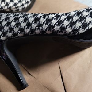 Rampage Black Houndstooth open toe Pumps